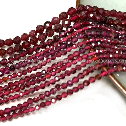 Feine 100 % Natursteinperlen, facettierter roter Granat, loser runder Edelstein für Schmuckherstellung, DIY-Armband, Halskette, Charm, 2–4 mm