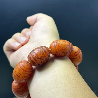 Neues Armband aus roten Bernsteinperlen im Retro-Stil